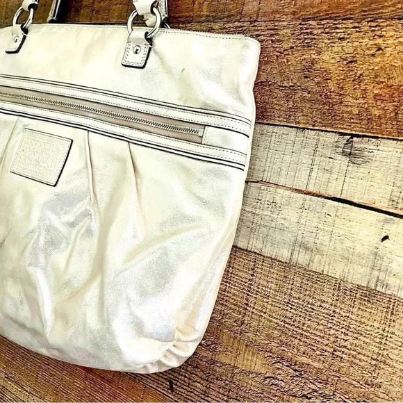 Coach Rare Poppy Metallic Gold Champagne Tote - Picture 3 of 13